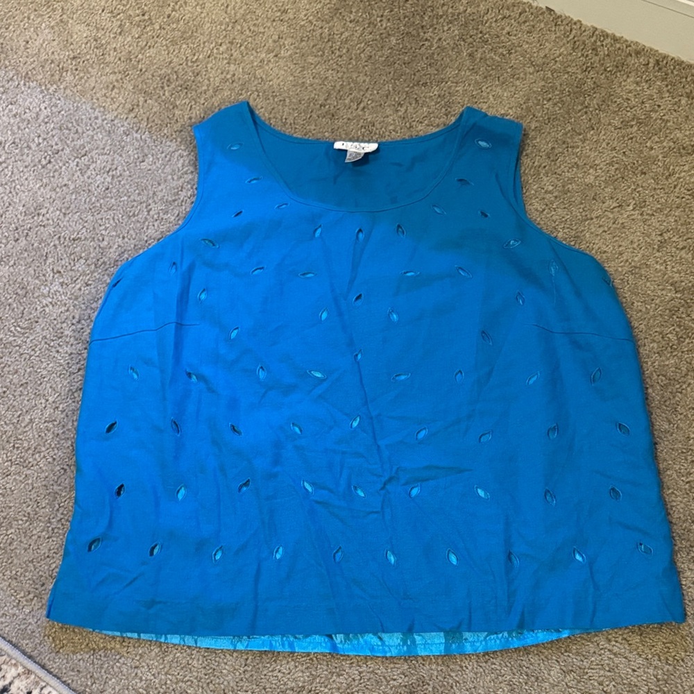 Sleeveless Eyelet Tank Top in Bright Teal